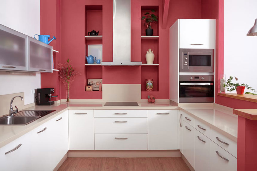 Красный цвет стен на кухне